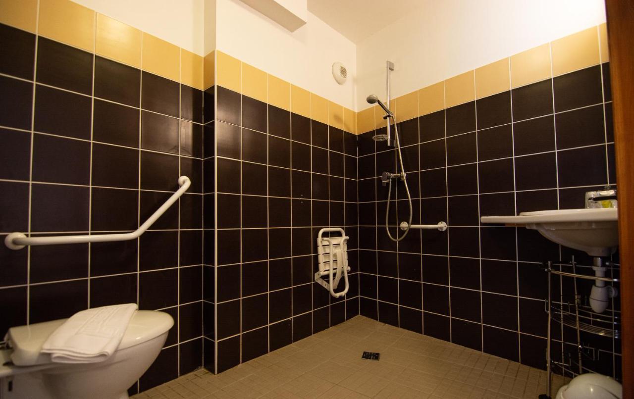 Отель Le Campcardos Porta Экстерьер фото